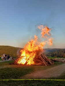 Sonnwendfeier 2026 – Ein Abend, der lange nachleuchtet 🔥☀️ whatsapp image 2026 06 20 at 00.40.17